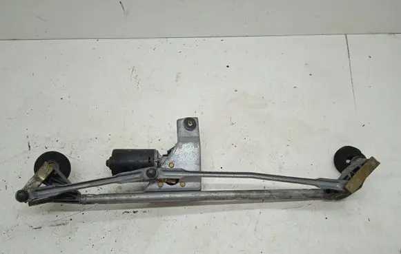 Volvo S70 V70 V70 XC Front wiper linkage and motor 9169321