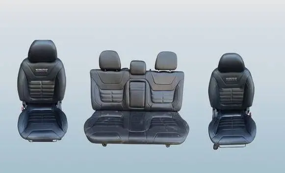 Mitsubishi L200 Seat set 