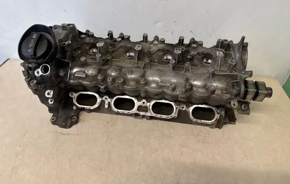 Mercedes-Benz GL X166 Engine head R2780163201 A2780161205