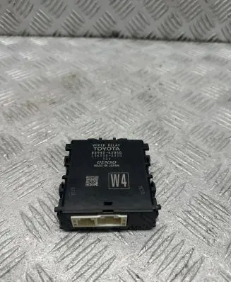 Toyota RAV 4 (XA50) Window wiper relay 8594042040 2360000030