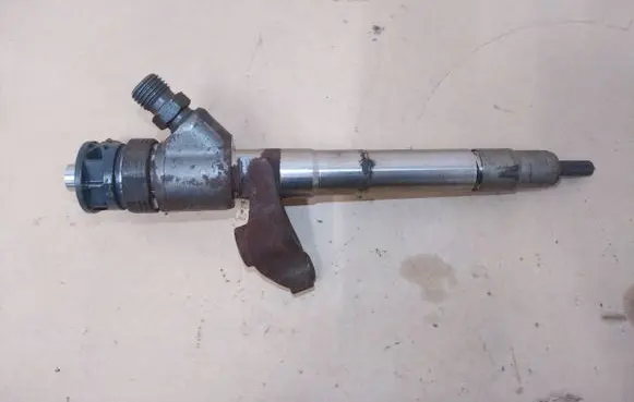 Maserati Ghibli Fuel injector 8445161267