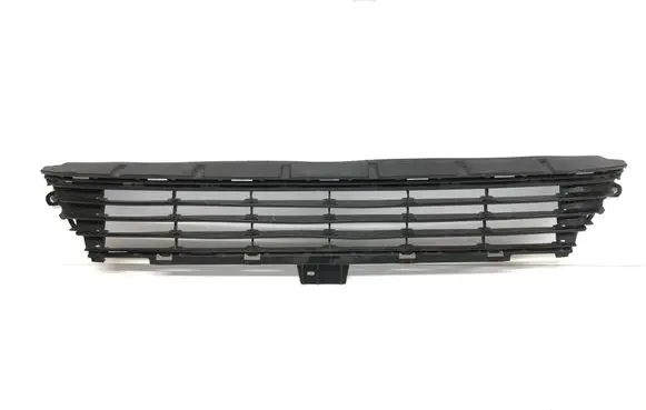 Toyota Auris E180 Front bumper 5311202670
