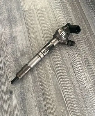 Skoda Octavia Mk3 (5E) Fuel injector 04L130277AC 0445110469
