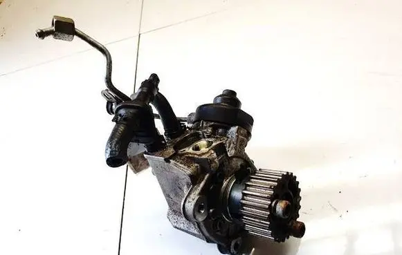 Skoda Superb B6 (3T) Fuel injection high pressure pump 0445010529 03L130755AC