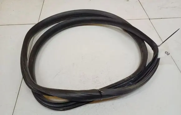 Volvo V50 Rubber seal rear door