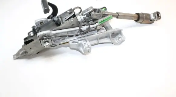 Ford Kuga I Steering rack mechanical part 8V413C529DE