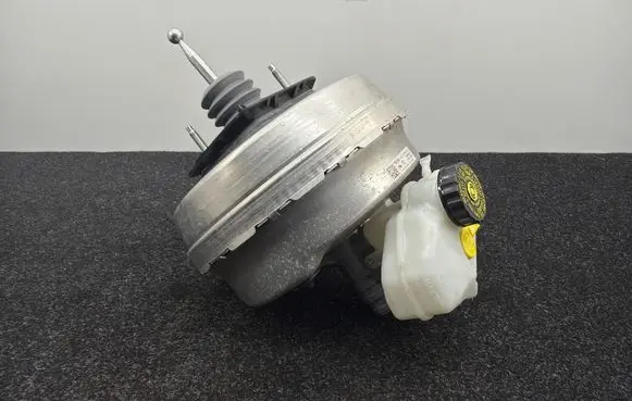BMW 5 G30 G31 G38 Brake booster 6861210