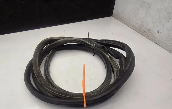 Volkswagen Crafter Front door rubber seal