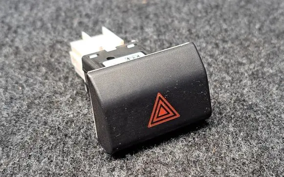 Skoda Superb B6 (3T) Hazard light switch 3T0953235C
