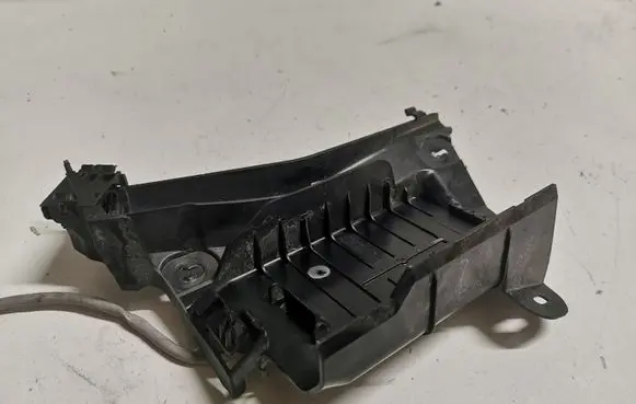 BMW X1 F48 F49 Other engine bay part 9332509