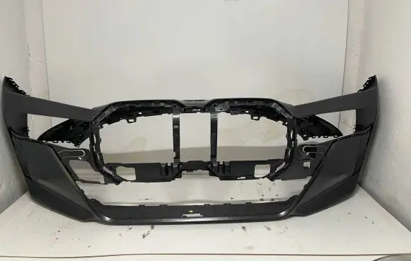 BMW 7 G70 Front bumper 51118081544