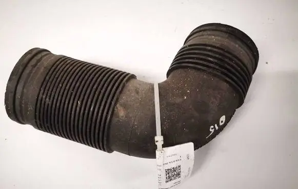 Seat Alhambra (Mk1) Air intake hose/pipe 7M0129627AA 97VW9W633DB