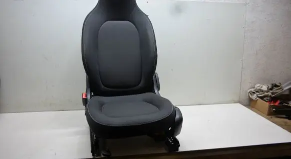 Smart ForTwo III C453 Front driver seat 