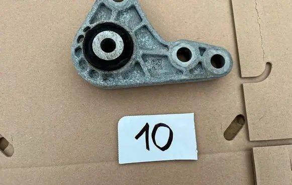 Ford Kuga III Engine mount vacuum valve LX616P093JC
