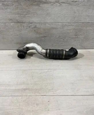 BMW 5 E60 E61 Intercooler hose/pipe 7798438