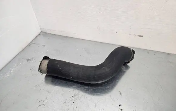 BMW 5 F10 F11 Intercooler hose/pipe 7810615