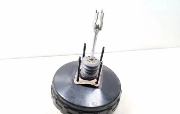 Nissan Navara Brake booster 460073X13A