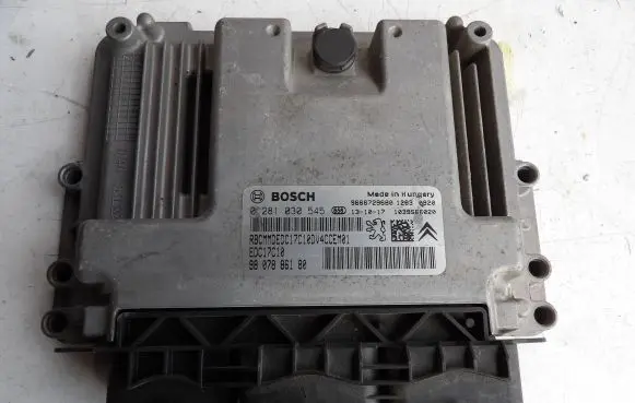 Peugeot 208 Engine control unit/module 9666729680 9807886180 0281030545