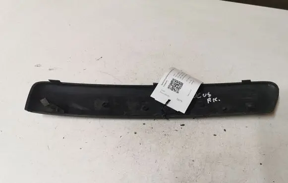 Ford Focus Front bumper splitter molding 4M5117E909