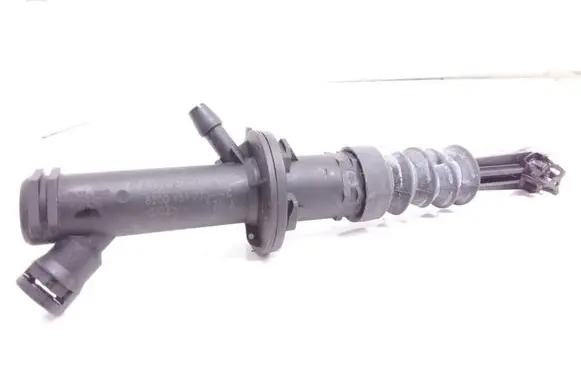 Renault Megane II Clutch master cylinder 8200151770C
