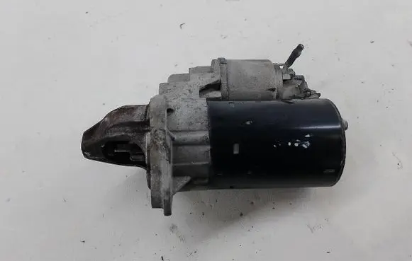 Opel Meriva B Starter motor 55578921