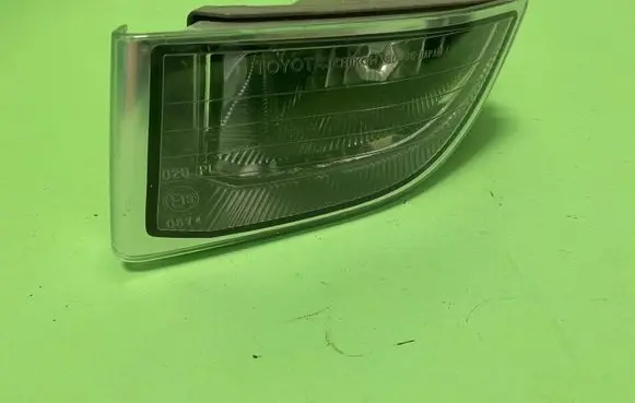 Toyota Land Cruiser (J120) Front fog light 8122160071