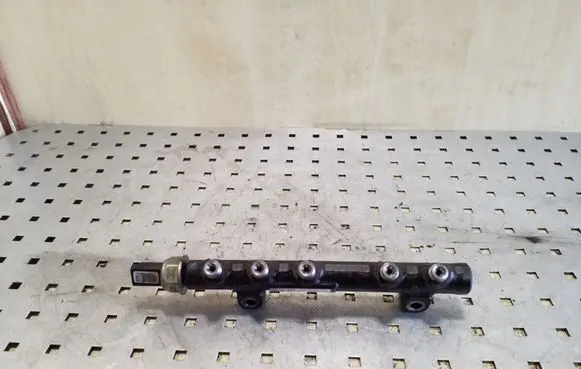 Peugeot 208 Fuel main line pipe 968529758002 9670076780