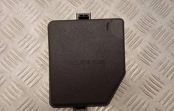 Lexus NX Fuse box cover 8266278280