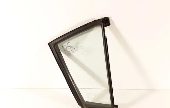 Mazda 3 I Rear vent window glass 43R008577 BN8V72651