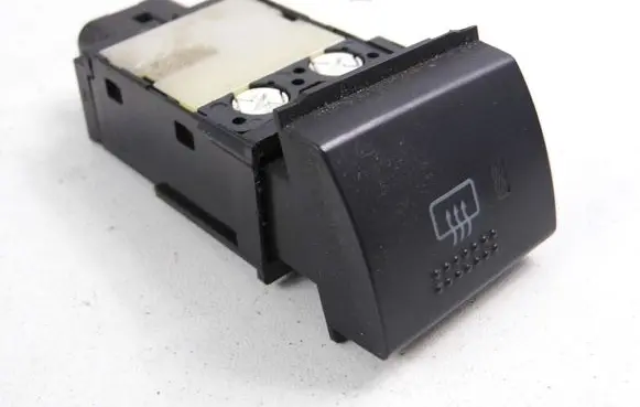 Toyota Avensis T220 Windscreen/window heater switch 9606Y9N