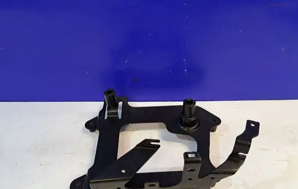 Jaguar XE Radiator support slam panel bracket GX736K767AD