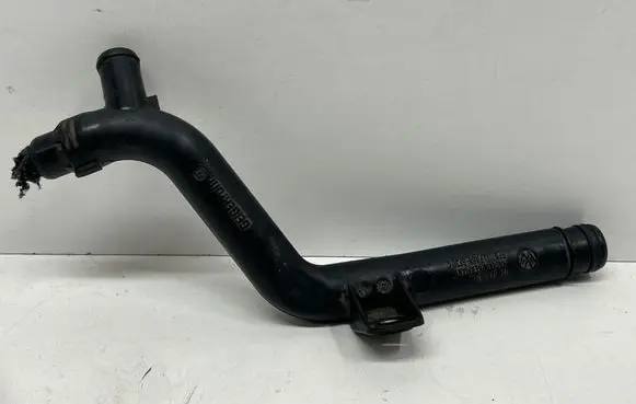 Audi Q5 SQ5 Engine coolant pipe/hose 03L121065K