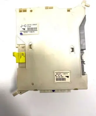 Lexus GS 300 350 430 450H Fuse module 8273030620 601270471 6C030574