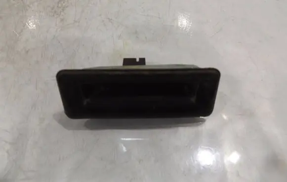 Skoda Fabia Mk2 (5J) Tailgate opening switch 