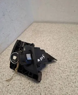 BMW X5 E70 Engine start stop button switch 042209508 10862510 70P1038