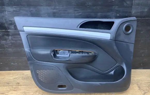 Skoda Octavia Mk2 (1Z) Front door card panel trim 1Z1867011