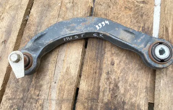 Ford Mustang VI Rear upper control arm/wishbone 5K743