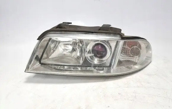 Audi A4 S4 B5 8D Headlight/headlamp 8D0941003AK