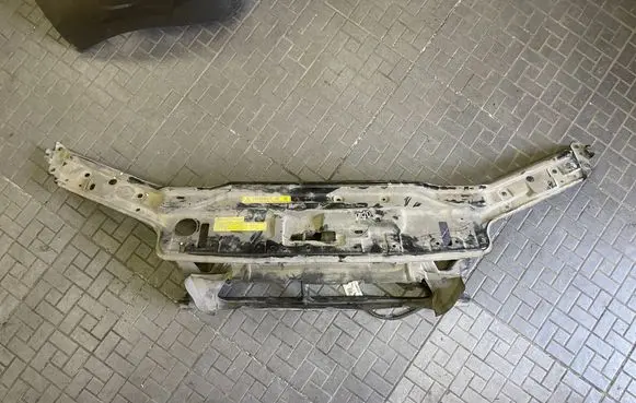 Volvo V70 Top upper radiator support slam panel 30634680