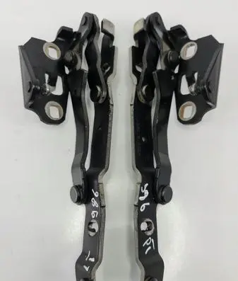 Porsche Boxster 986 Tailgate/trunk/boot hinge 98651215201