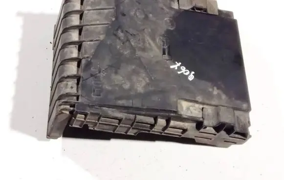 Volkswagen Touran I Fuse box cover 1k0937132f 0-1718006-1
