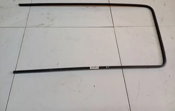 Front door glass trim molding