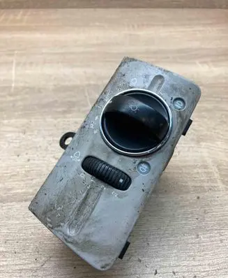 Mercedes-Benz E W211 Light switch 2115450604 04056073