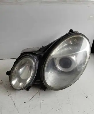 Mercedes-Benz E W211 Headlight/headlamp 15435900