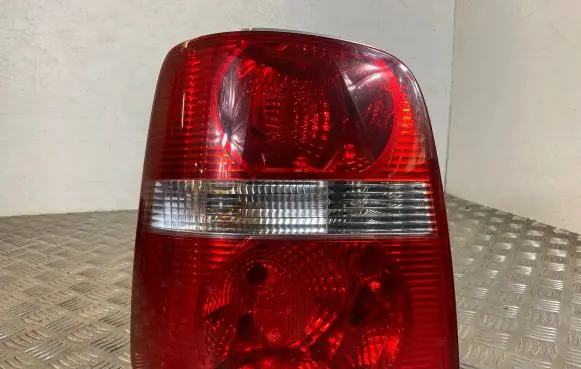 Volkswagen Touran I Rear/tail lights