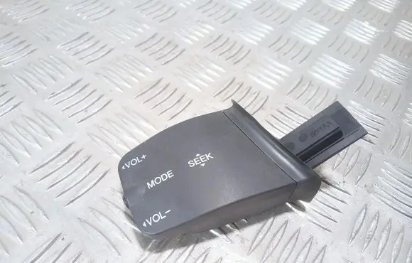 Ford Focus Multifunctional control switch/knob 