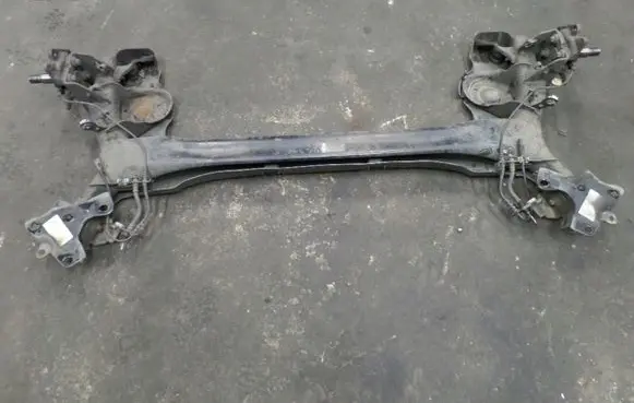 Renault Scenic III - Grand scenic III Rear axle beam with reductor 82000IIIBELA