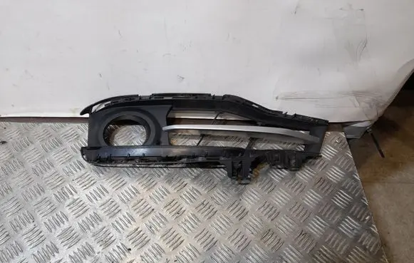 BMW 5 GT F07 Front fog light trim/grill 7396883