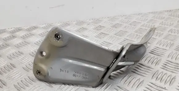 Skoda Yeti (5L) Fender mounting bracket 5L0821142 1Z0810680A