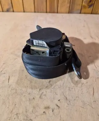 Peugeot 307 Front seatbelt 040066